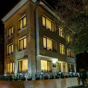 https://vila-paris-bucharest.bucharesthotelsnow.com